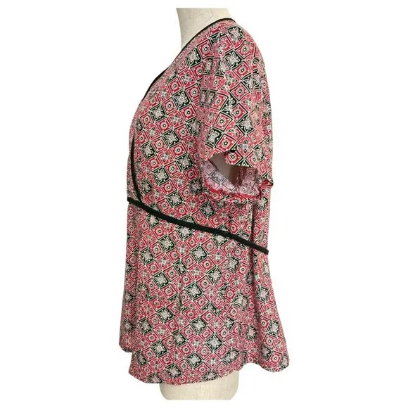 Sb Scrubs Wrap Top Size XL Geometric Pattern Black Red White Pull Over Tie Back - Picture 5 of 7